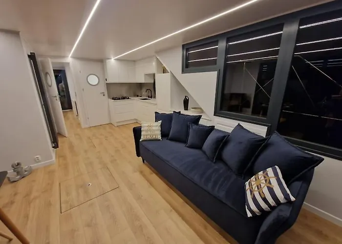 Waterbliss Bateau-hôtel