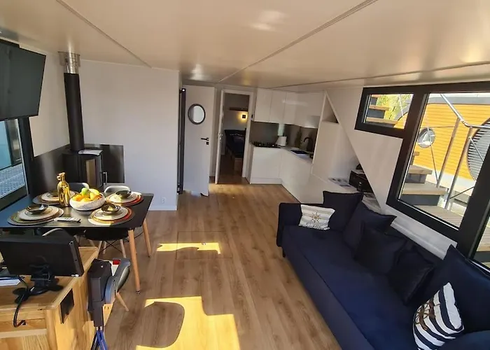 Waterbliss Bateau-hôtel *